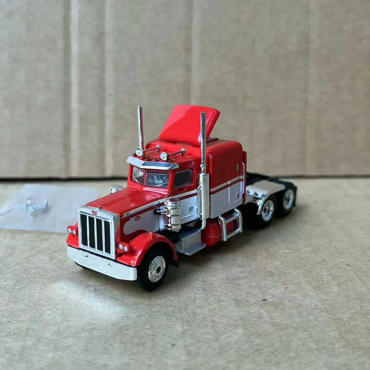 1:87 Scale HO Peterbilt 359 Truck Trailer Head Plastic Car Model Toy Ornament Gifts