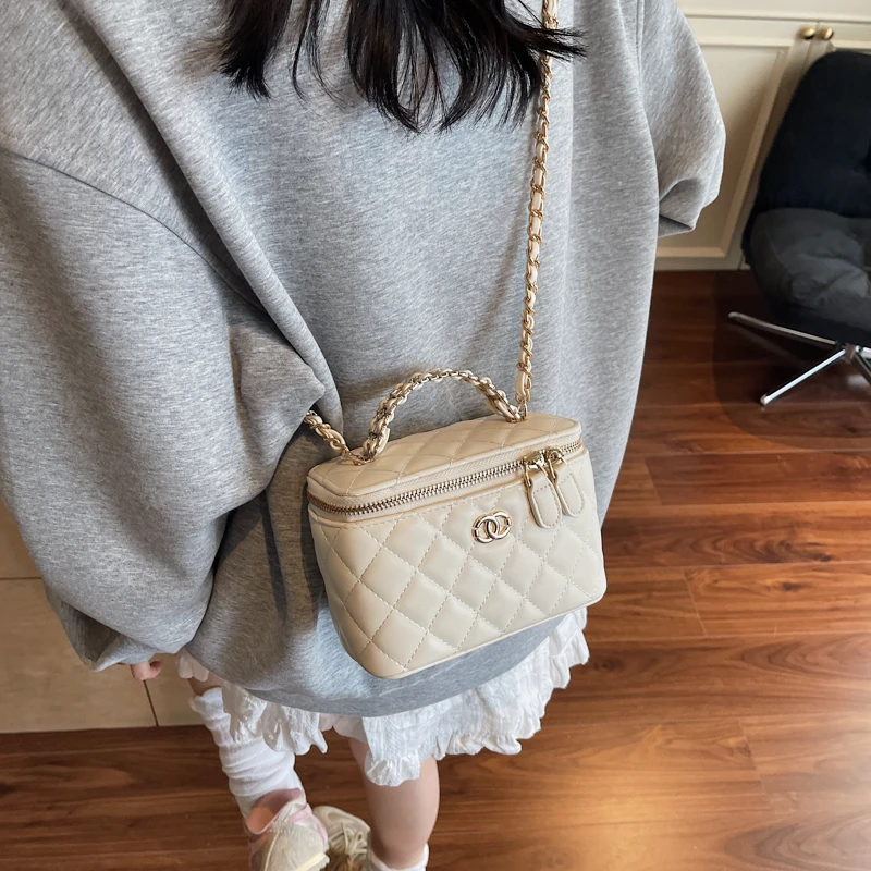 

Elegant Solid Color Crossbody Bag Women High-End Vintage Leather Purse Minimalist Casual Designer Tote Shopper Large Capacity