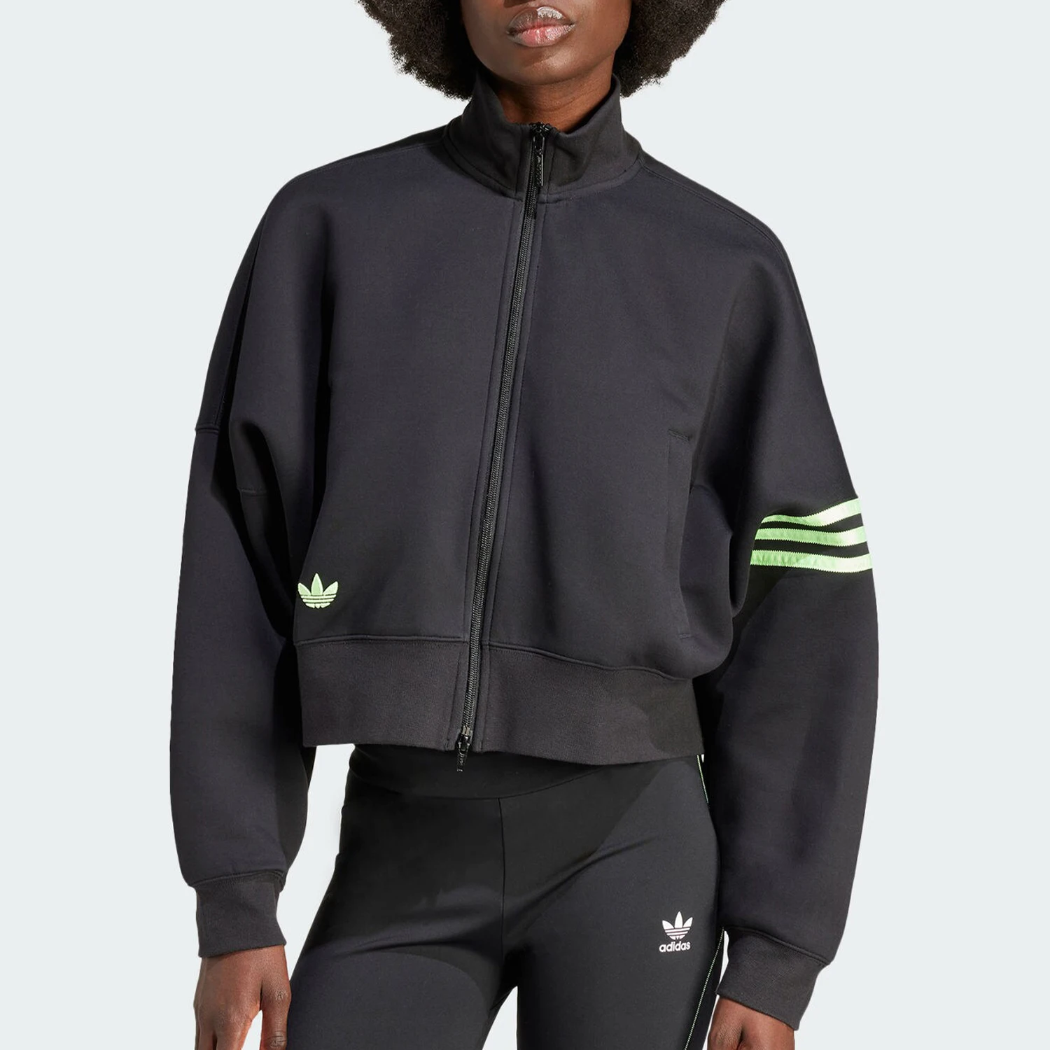 

Женская повседневная спортивная куртка Adidas с тремя полосками и воротником-стойкой IU2505