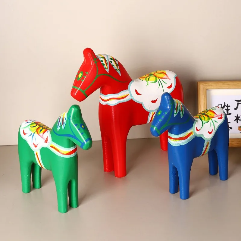 Creative Swedish Dala Horse Ornament Hand Painted Wooden Red Horse Desk Decoration Nordic Style Home Decoration Unqiue Present