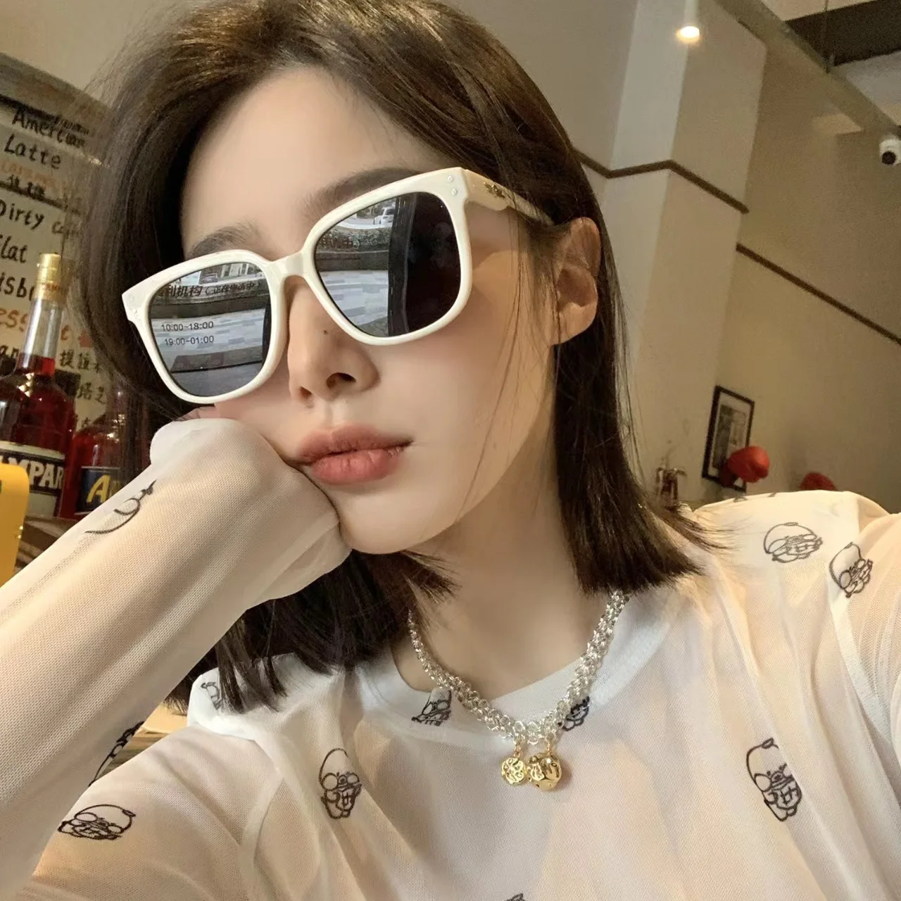 Square Shape Woman Sun Glasses Rivets Decoration Big Size UV Protection Men Glasses New Fashion Hot Selling Sunglasses Women