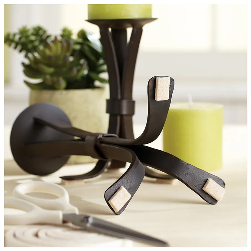 Rolo de tira de feltro resistente autoadesivo A98E-10X para superfícies duras (1/2 polegadas x 60 polegadas), branco cremoso