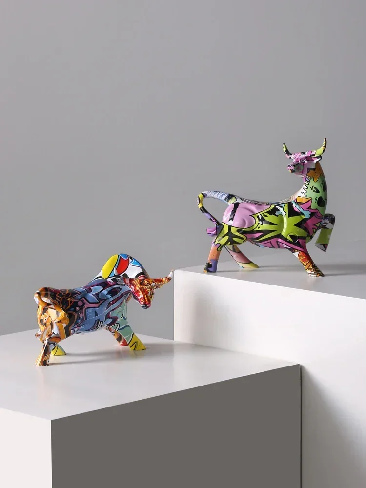 Creative Art Colorful Bullfight Sculpture English Resin Bullfight Crafts Home Decoration Color Nordic Office Desktop Craft gifts