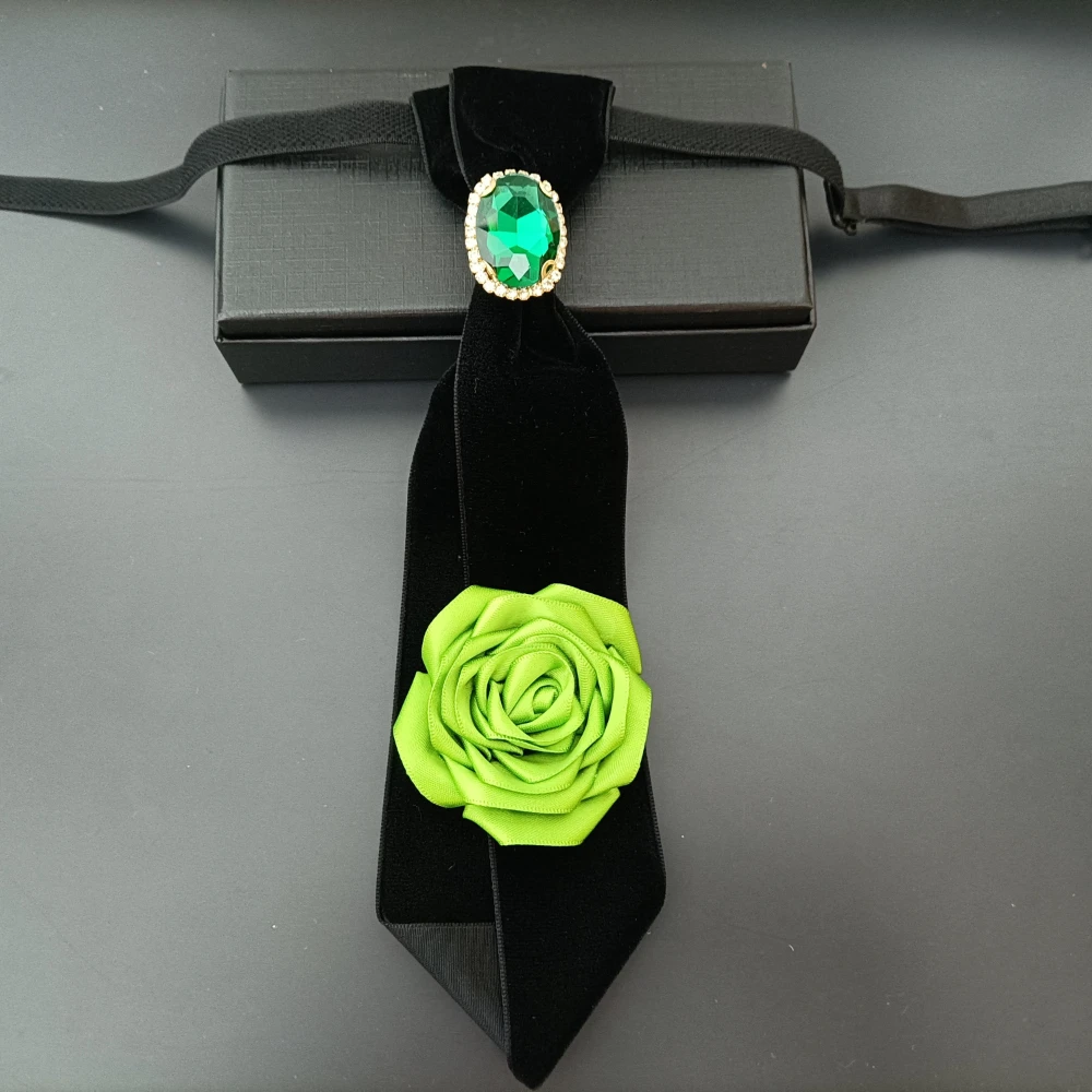

Men's Vintage Velvet Rose Flower Bow Tie Banquet Stage Show Host Shirt Ties Graduation Season Gifts Men Wedding Collar Flowers