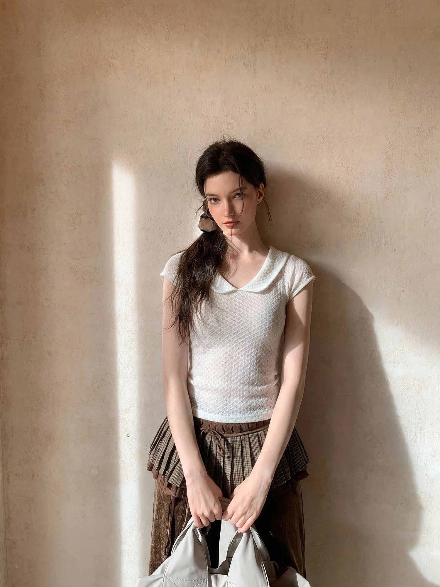 

Женская укороченная футболка с коротким рукавом, приталенная, летняя, повседневная, с воротником-стойкой, дышащая, приятная к телу