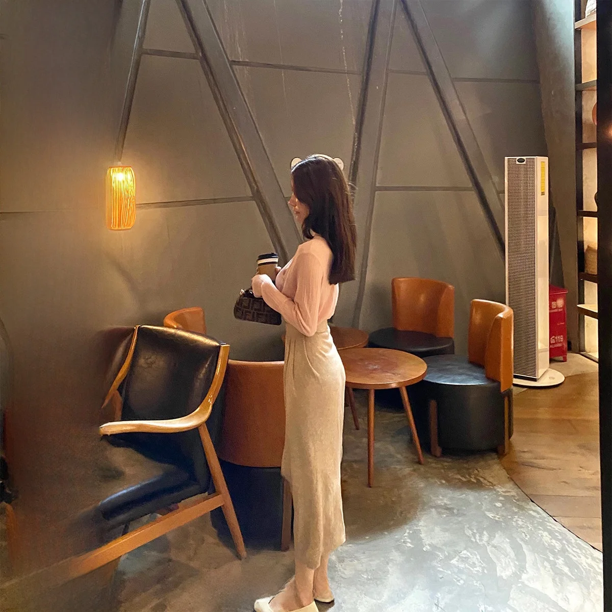 

Шерстяная юбка CCZEE с высокой талией, мягкая на ощупь, с нежными складками, средней длины, универсальная, для молодых женщин