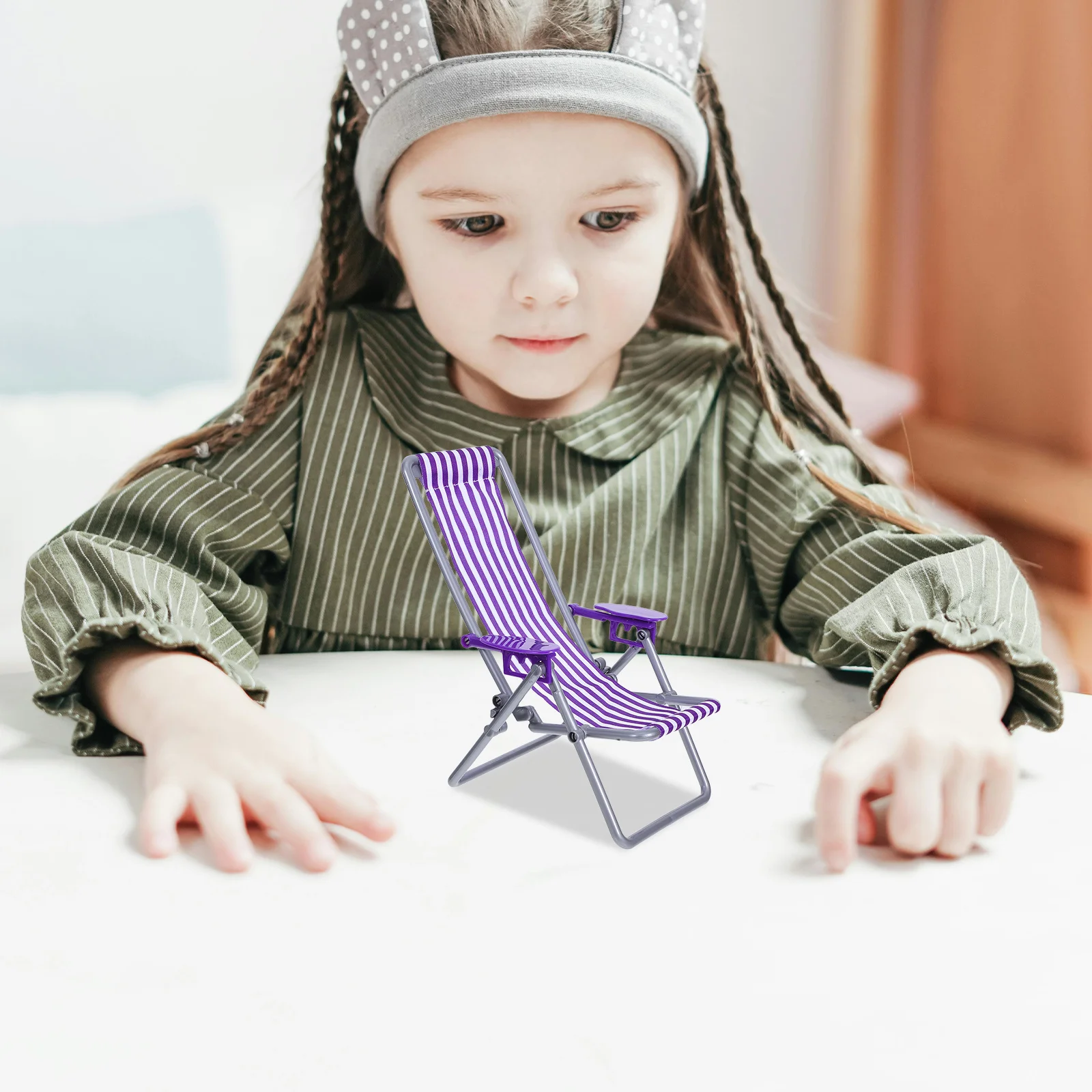 เก้าอี้ชายหาดพับได้ขนาดเล็ก ลายทาง ดีไซน์กะทัดรัด สำหรับบ้านตุ๊กตา เก้าอี้อาบแดด DIY ตกแต่งสวนจิ๋ว ที่วางโทรศัพท์สุดน่ารัก