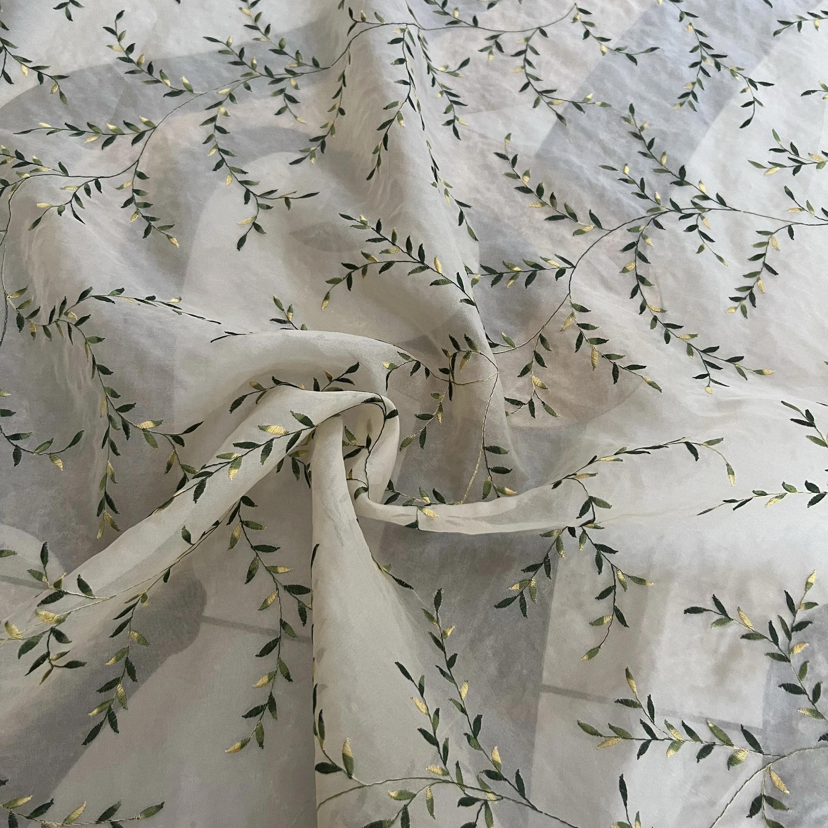 1 meter 100% Mulberry Silk 14 momme Thin Hard organza Silk Fabric Cream-Color Floral Print140cm 55