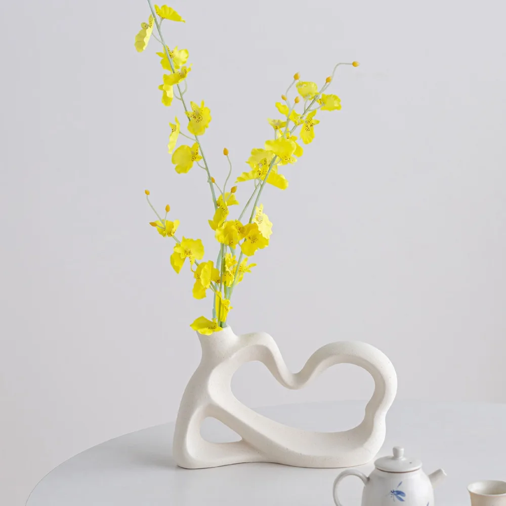 15cm Abstract Reclining Figure Ceramic Vase Desktop Human Shape Pot Unglazed Bisque Pottery Dried Plant Home Aesthetics Decor