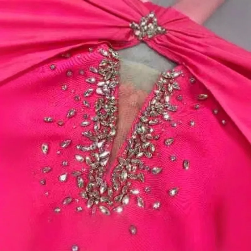 مثير خارج الكتف الخامس الرقبة ضمادة فساتين حفلات المشاهير للنساء 2025 صيف جديد موضة فاخرة فستان سهرة الحفر الساخن