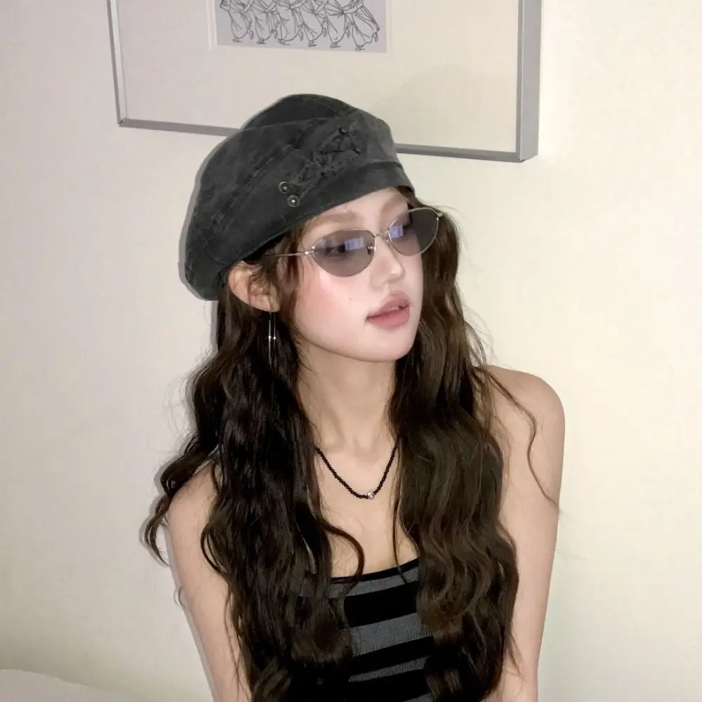 

Adjustable Japanese Style Washed Cotton Demin Berets Retro Rivet Patch Painter Hat Literary Visor Artist Cap Streetwear