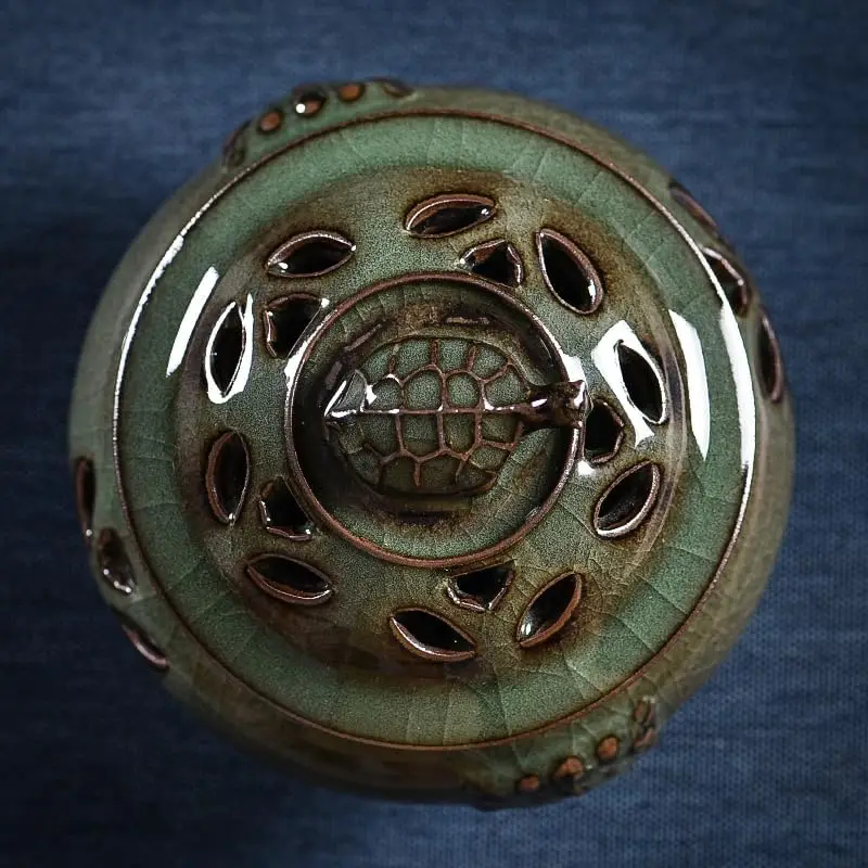 Incense Burner Ceramic Incense Burner Retro Three-Legged Aromatherapy Burner Cafe Table Decoration Backflow Incense Burner