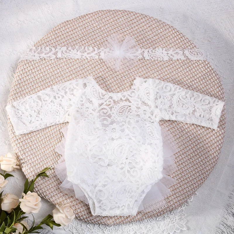 Newborn Fluffy Mesh Lace Triangle Headdress Two PCS Set for Photography Studio Newborn Photography Clothing Newborn Photography