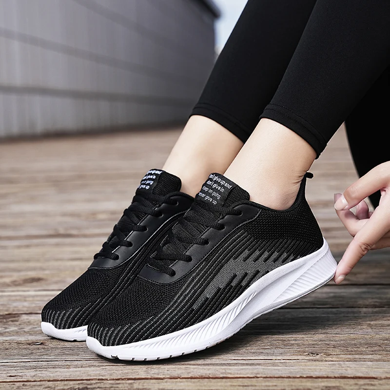 Male Sneakers 2023 New Mesh Thick Sole Lace Up Casual Outdoor Anti Slip Comfortable Soft Sole Breathable Running Shoes for Men