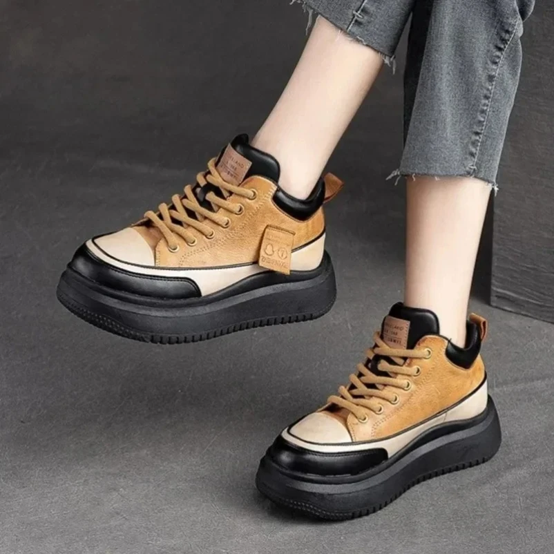 

2025 г. Осенне-зимние туфли на платформе с высоким берцем, туфли из воловьей кожи, модные женские туфли одинакового цвета