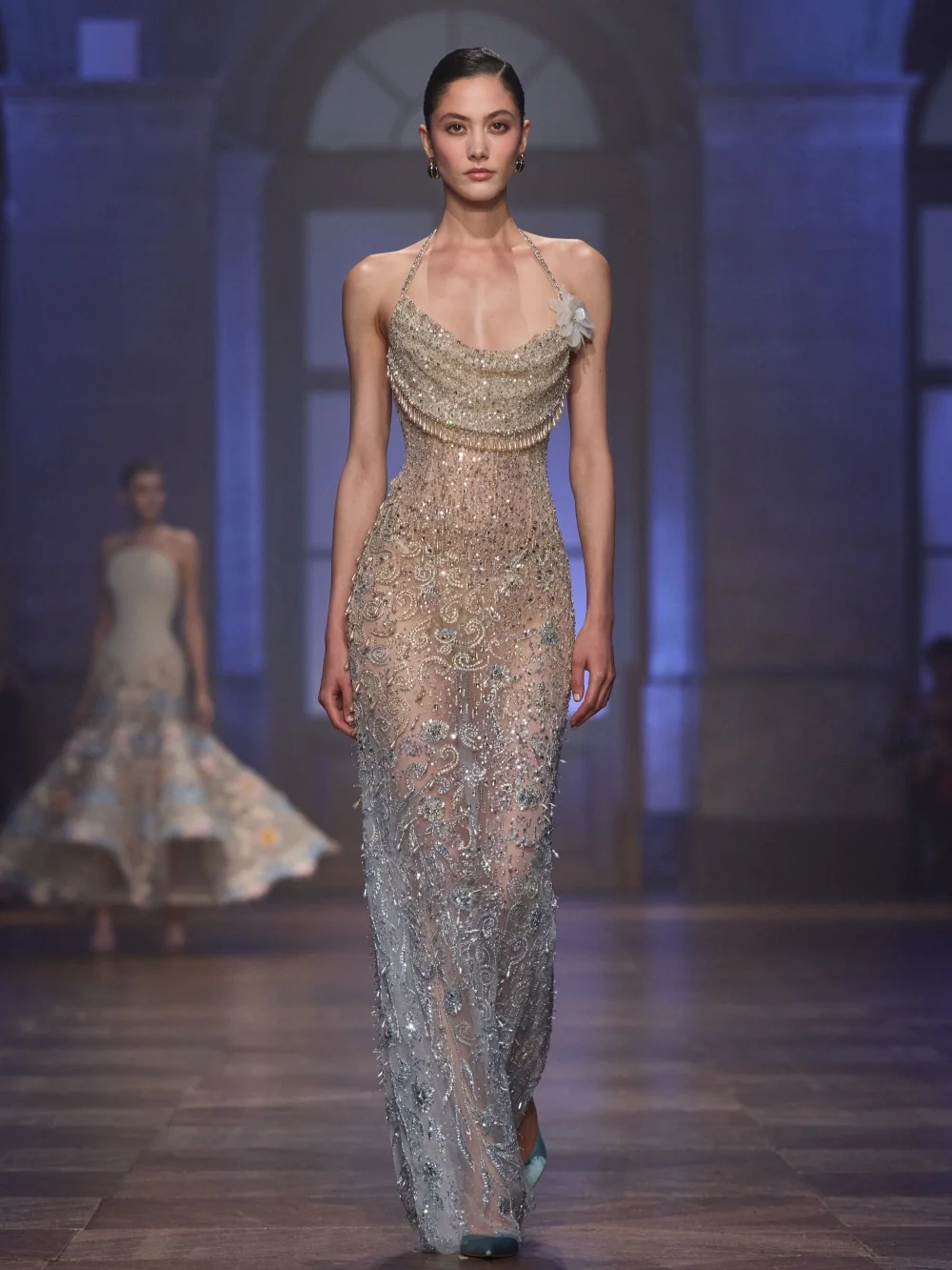 Gradient Hand Beaded Evening Dress Opulent 3D Floral Halter Red Carpet Gowns New Customized Illusion Straight Banquet Gowns