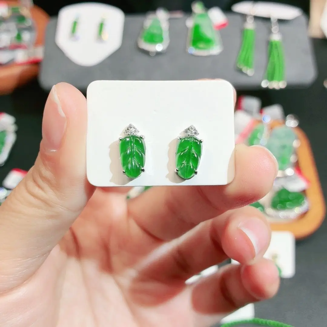 Pendientes de jadeíta natural, con diseño de hojas, estilo 'ice seed', color verde Yang, exquisitos y a la moda, con ramas doradas y hojas de jade.