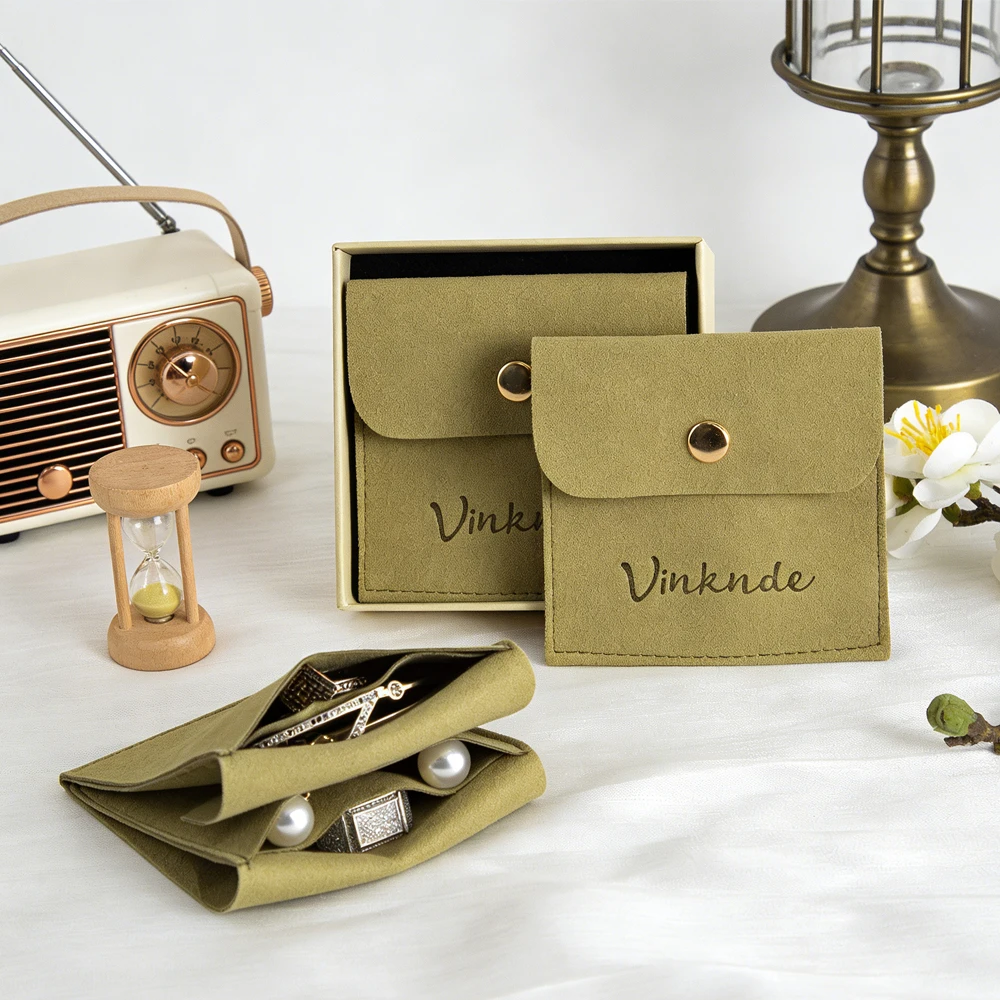 

Dark Green Velvet Jewelry Pouch 6x6cm Custom Logo Wedding Bridal Party Favors Bags Ring Earrings Necklaces Packaging Snap Bag