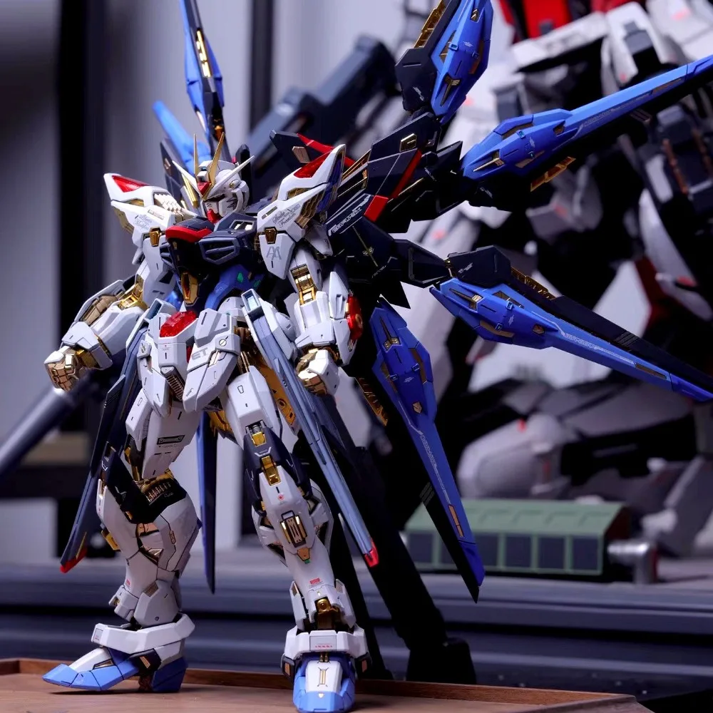 

Bandai Gundam model kit Toy,Barbatos model HG Strike Freedom Mobile Suit Wing Unicorn Red Astray figurine MG Gundam Robot