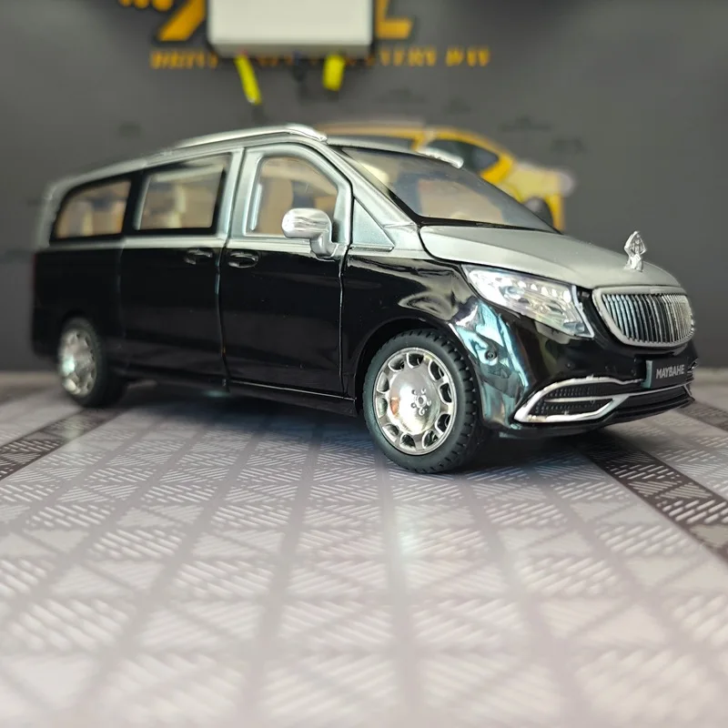 

Металлическая модель автомобиля 1:24 VS680 MPV (бизнес-фургон) с дистанционным управлением, со звуком и светом, коллекционная игрушка для детей, подарок