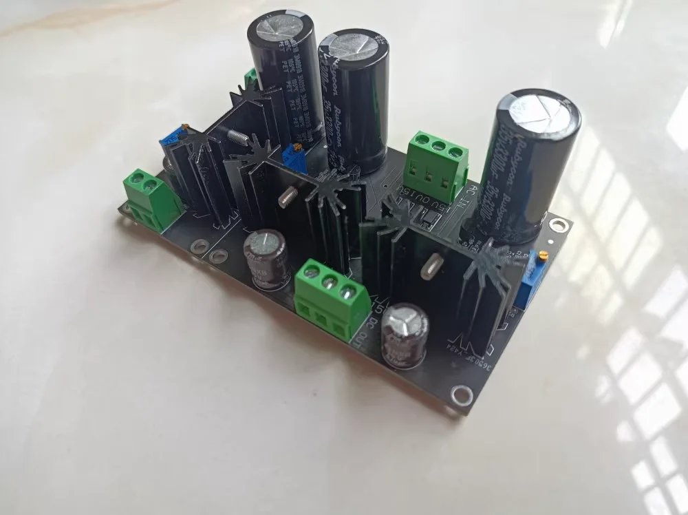 DAC decoding dedicated voltage regulator with low ripple and high current regulator board