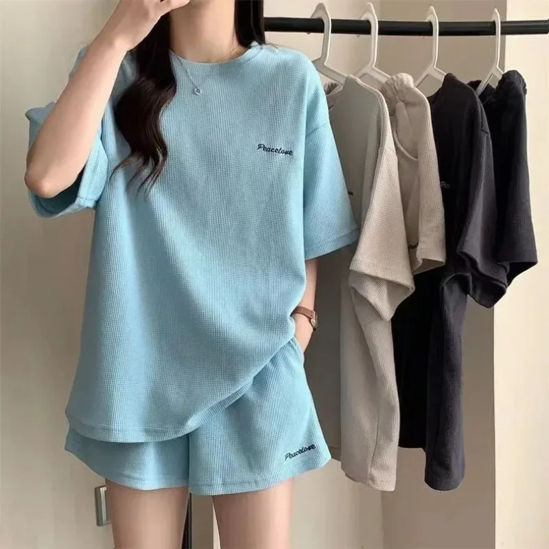 

Summer Women's Korean Loose Casual Short Sleeve T Shirt Casual Loose Round Neck Short Sleeved T-shirt Shorts Two-piece Set