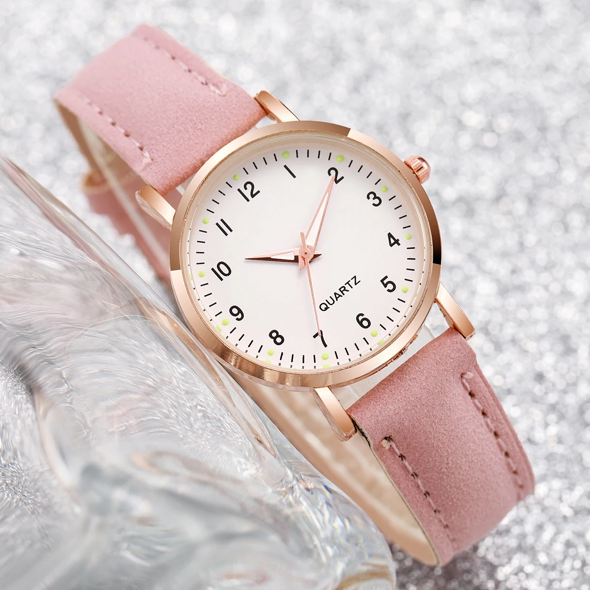 4PCS/Set Fashion Women\'s Watch Casual Leather Strap Versatile Round Dial Quartz Watch Set