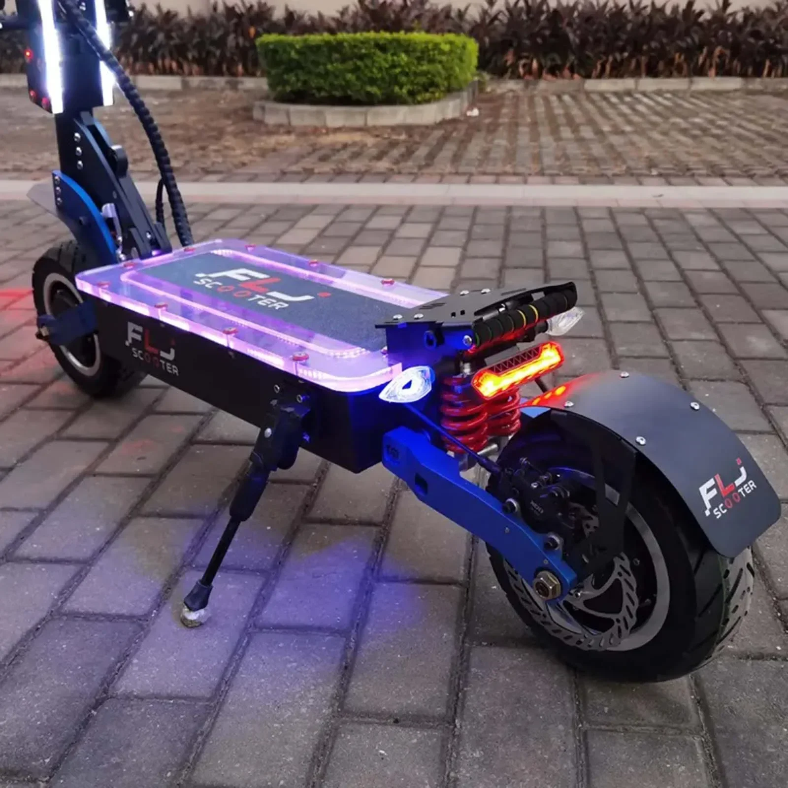 E8P 6000W Dual Motor 60V 35AH Electric Scooter 11 inch Off-Road Tyres with Seat Max Speed 85-90km/hLCD Display Foldable Escooter