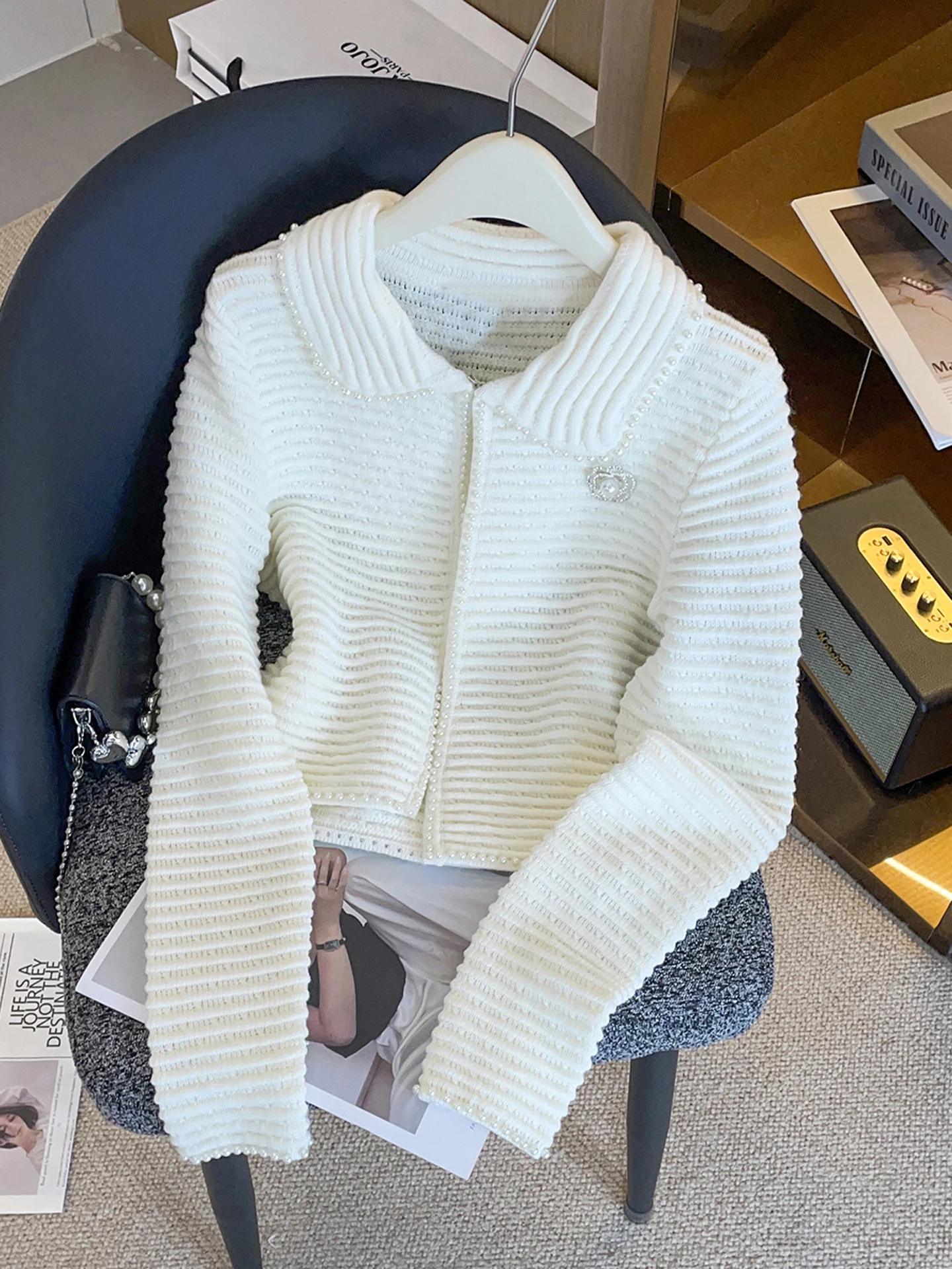 

High-End Autumn Winter Knitted Sweater with Pearl Embelliment And Doll Collar in Soft Medium Fabric Commute Sle Regular Fit