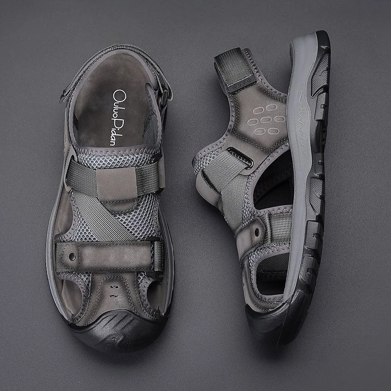 

2026 new outdoor functional style men's sandals with breathable toe cover and soft sole for driving and leisure beach shoes
