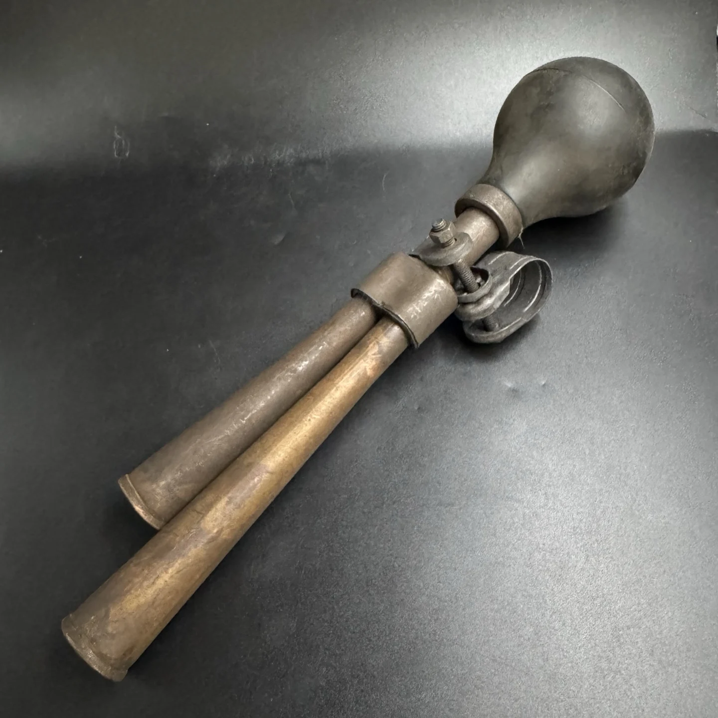 China Retro Brass Hand Pinched Air Horn, Motorcycle Modified Whistle Horn, Bicycle Hand Squeeze Air Horn