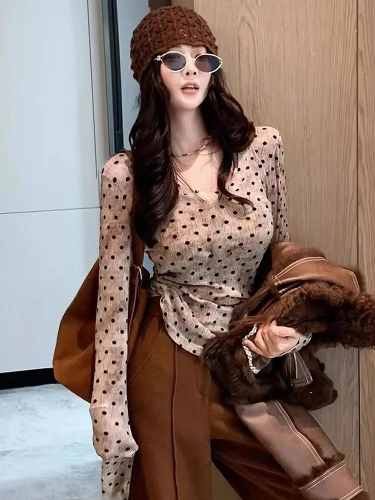 2026 Autumn New Korean Style Polka Dot Print Long Sleeve Round Neck T-Shirt Women Unique Gentle Slim Inner Wear Top