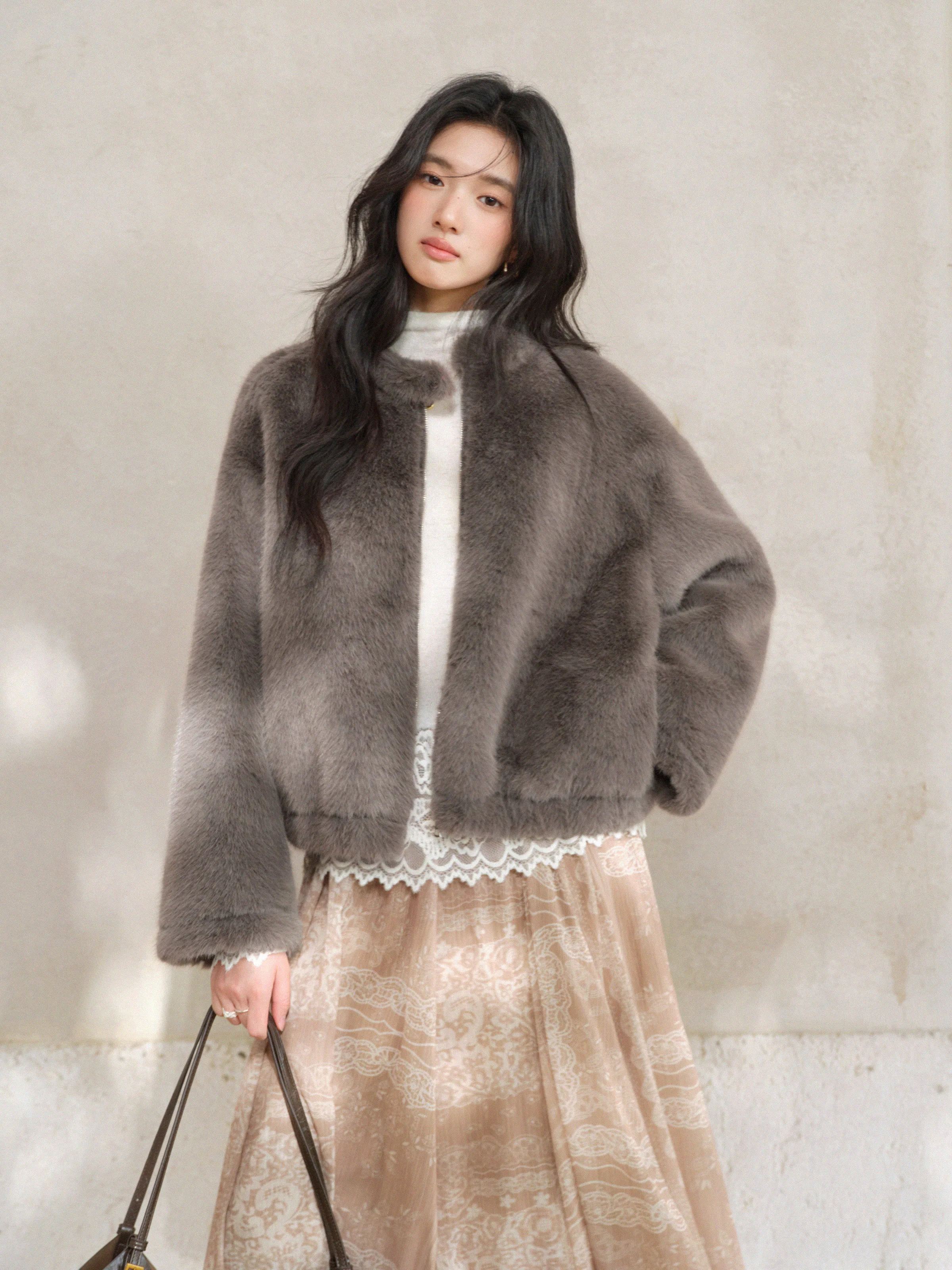 Fluffy Plush Coat Women Lady Soft Round-Neck Warm Winter Jacket with Cozy Texture Elegant Stylish Outerwear for Daily Chic Looks