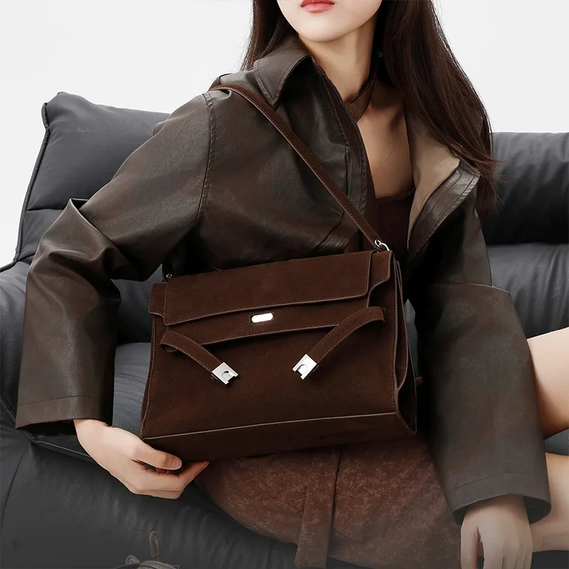 

Autumn Luxury Box Hard Shape Women Flap Shoulder Bag Matte Suede Leather Women Commute Underarm Bag Large Capacity Crossbody Bag