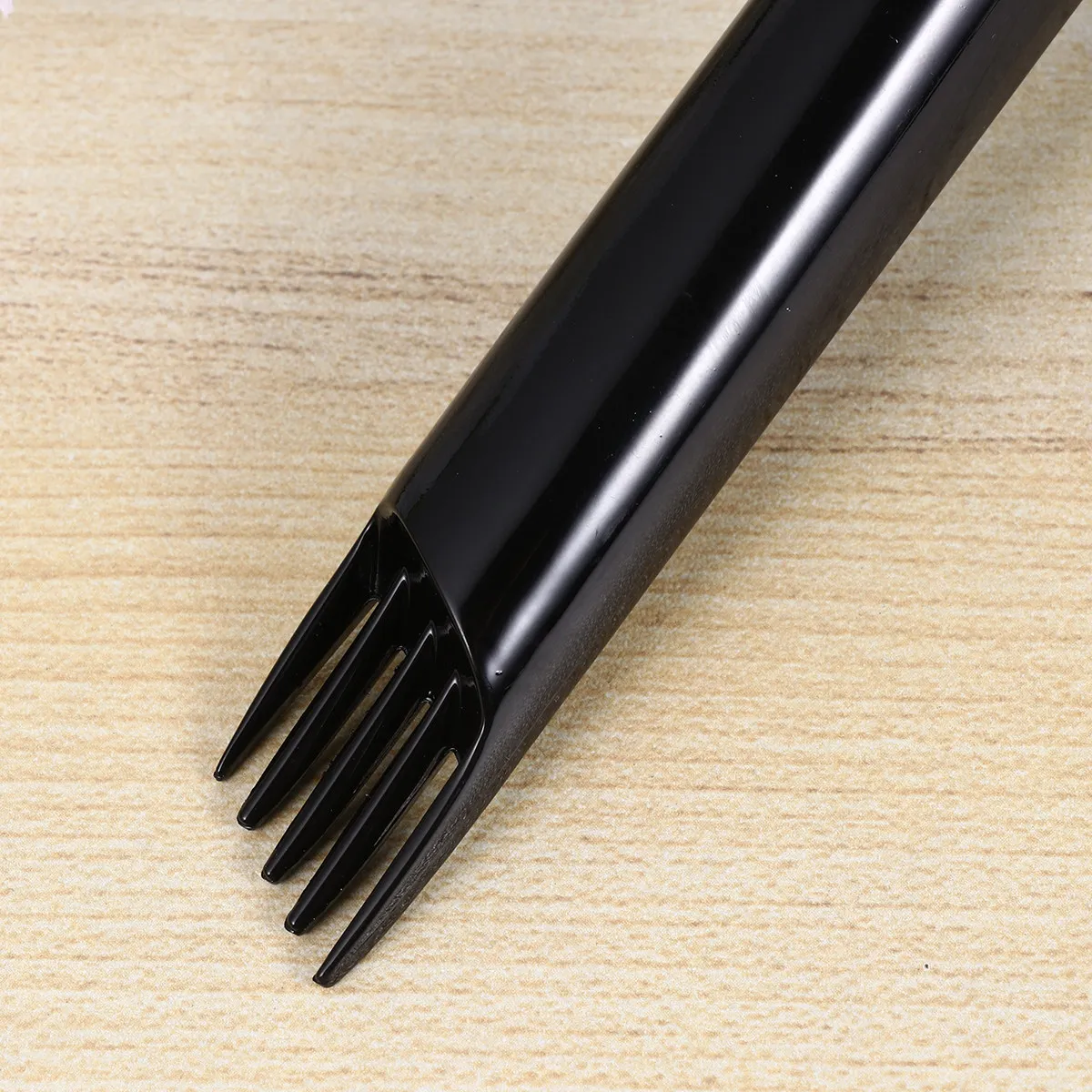 

Пластиковый очиститель для расчесок и щеток для волос: практичный, эффективный, долговечный инструмент для салонов и домашнего использования