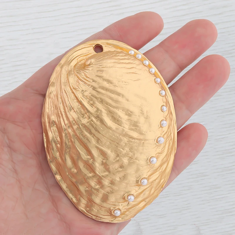 

1 x Gold/Silver Color Large Pearl Shell Exaggerated Pendant For DIY Fashionable Necklace Jewellery Accessories Materials