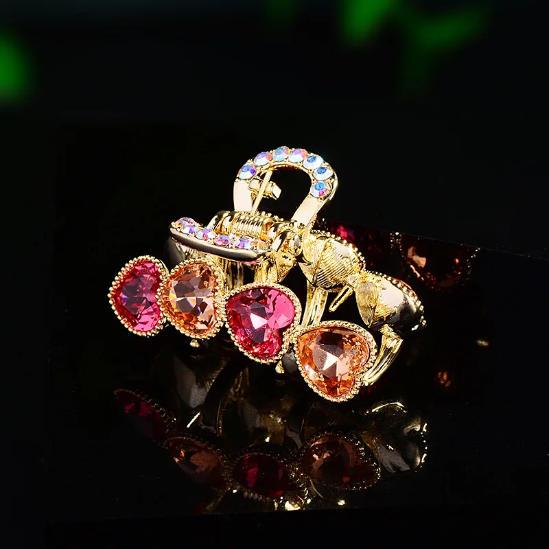 

Imitation Crystal Heart Small Grip Bangs Hairpin Top Clip Headwear Small and Delicate Side Clip for Women