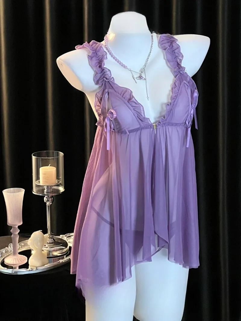 

Pure Desire Style Lace Sleepwear for Women,Purple Floral Halter Design with Slit Detail,Feminine Allure,Elegant and Comfortable