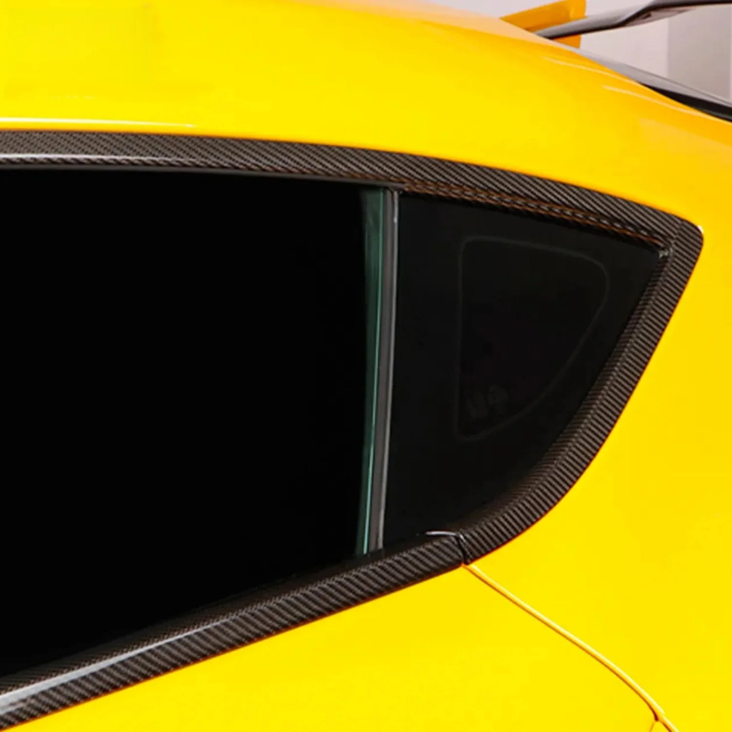 اكسسوارات السيارات الجانب الباب مزورة الكربون قطاع الكربون نافذة الكسوة ل GR Supra A90 A91 MK5 نافذة تزيين قطاع الكسوة #5