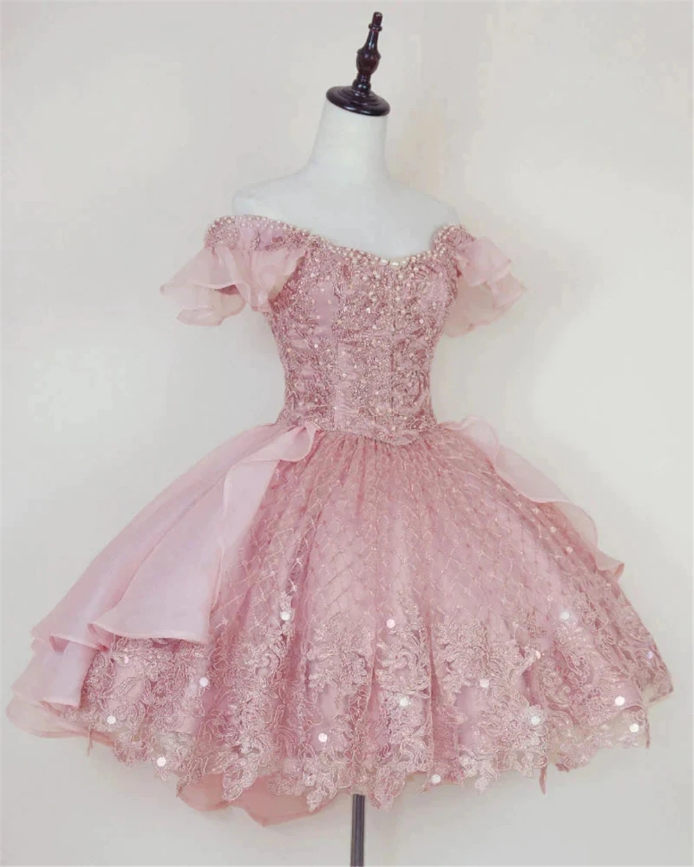 Pink Lace Homecoming Dresses V Neck Beaded Appliques Kilt Puffy Tulle Off Shoulder Cocktail Dress