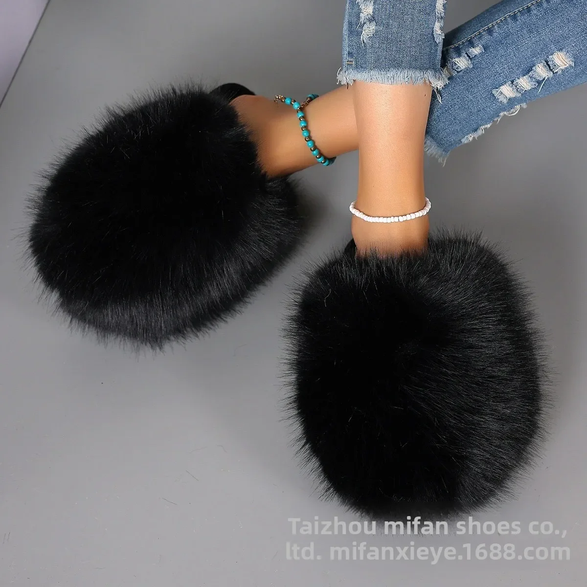 Neue Winter-Damenmode-Fellpantoffeln, Flauschige Niedliche Plüsch-Luxus-Outdoor-Anti-Rutsch-Pantoffeln mit Flachem Boden für Damen – Detail 3