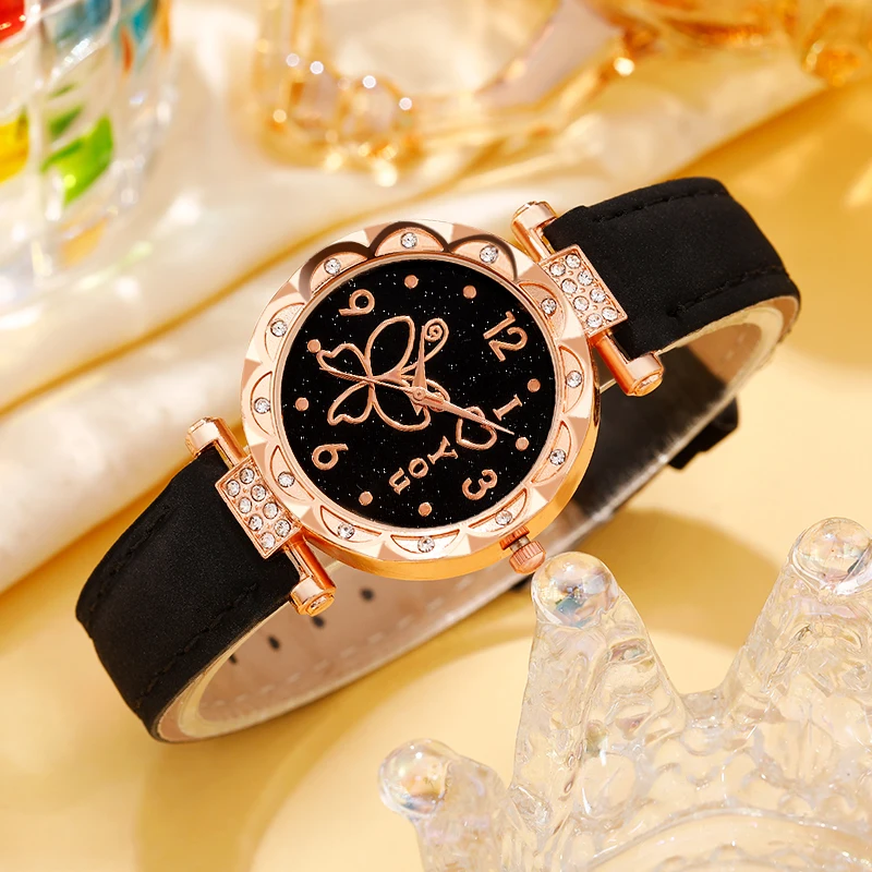 ساعة نسائية مع عناصر بسيطة، ساعة كوارتز بحزام من اللاتكس، مجموعة مجوهرات كهدية للفتيات