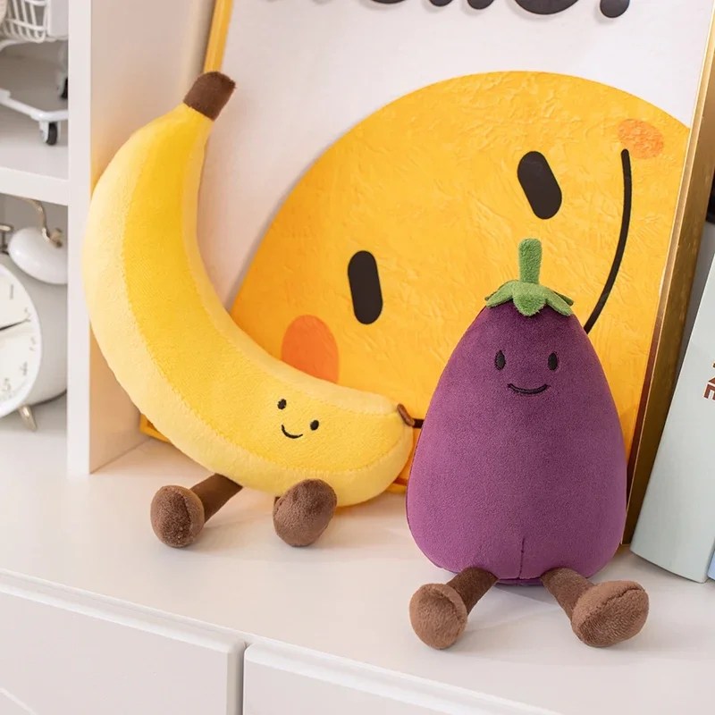 Vendita calda del fumetto carino pera pesca banana melanzana giocattoli di peluche cibo carino farcito bambola morbida per ragazze bambini regali di compleanno decorazioni per la casa