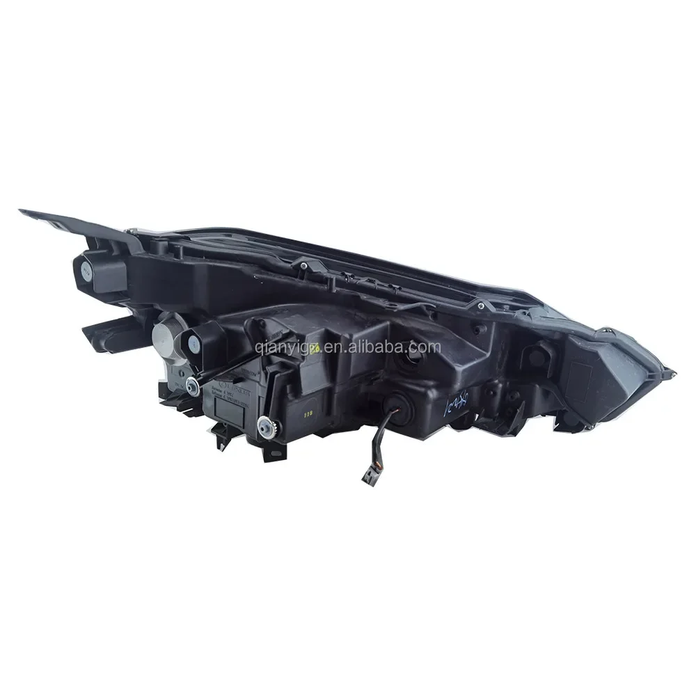 FOR Second-hand headlight components of the Lexus UX LED headlights Original factory high-definition matrix projector beacon