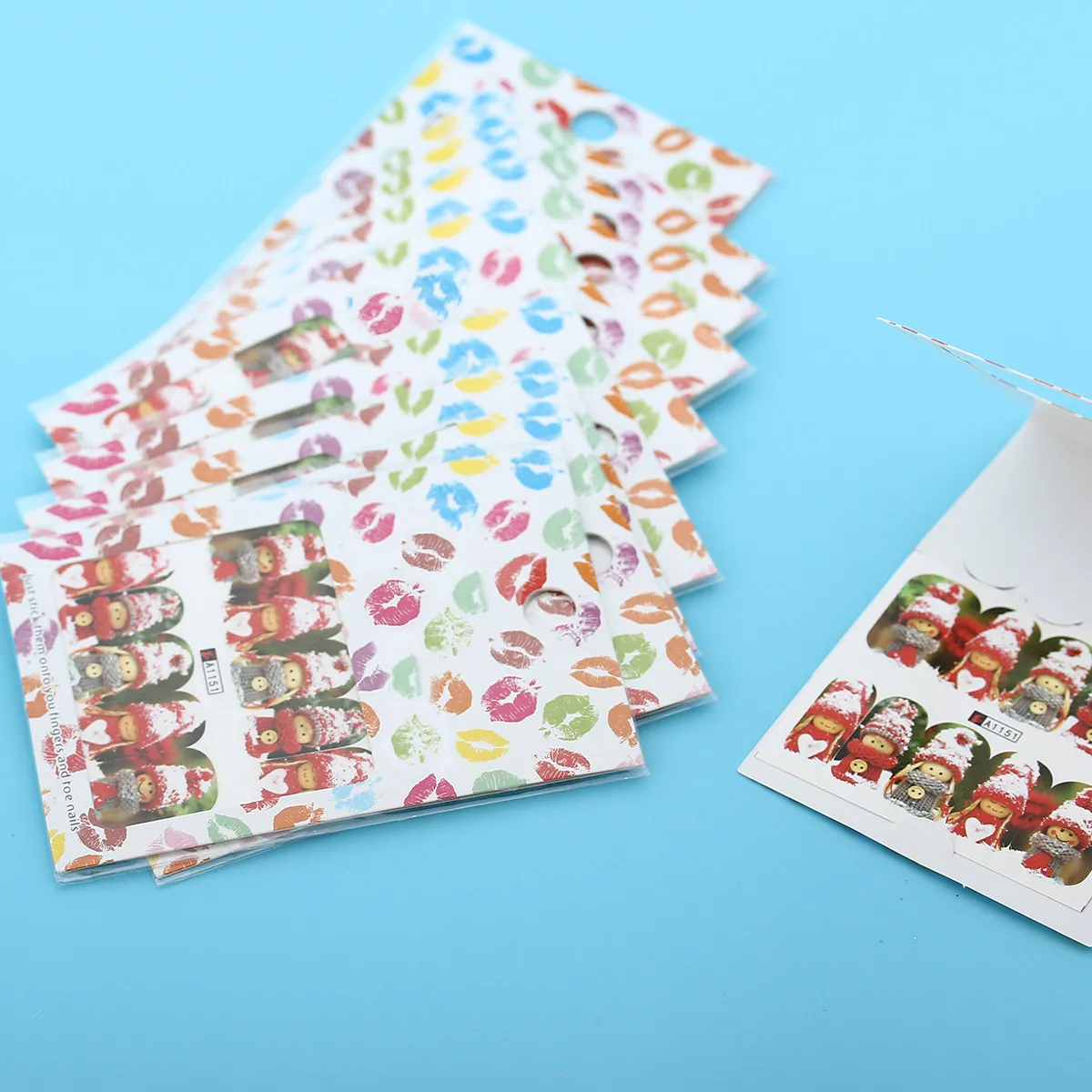 

10 шт. наклеек для ногтей с рождественским дизайном, легкие декоративные стикеры с снежинками для маникюра, наклейки для ногтей на пальцах рук и ног, нейл-арт