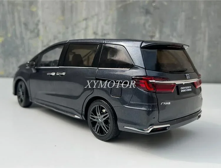 1:18 For Honda ODYSSEY Hybrid 2022 MPV Diecast Model Car Silver/White Toys Hobby Gifts Display Ornaments Collection