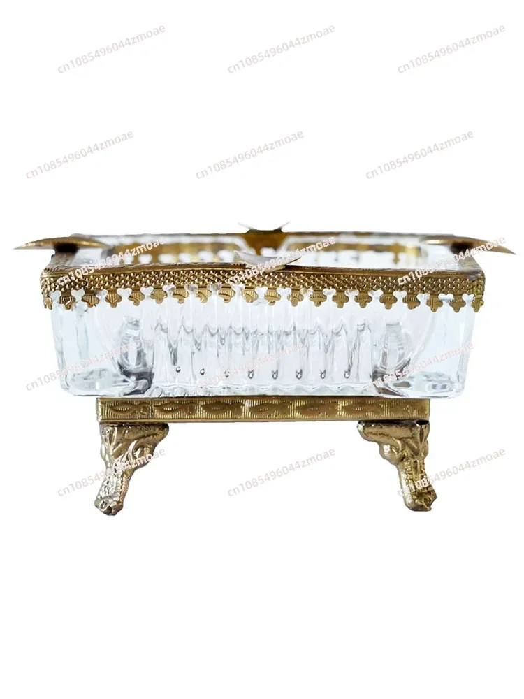 

Cigar ashtray pattern carving large caliber multi port cigarette European classical vintage brass high leg luxury ashtray