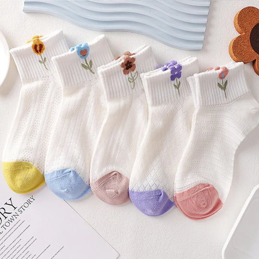 1 Pair Color Random Breathable Sweet Casual Cute Women's Socks Set Autumn White Socks Women Flower Patterned Knitted Short Socks