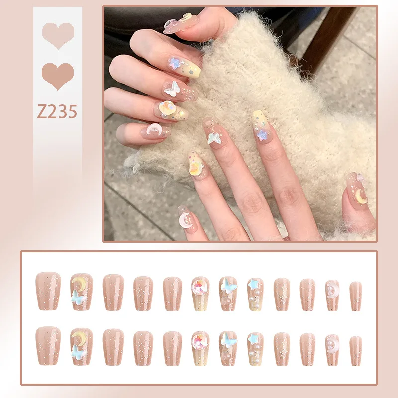 Maillard wears a Mocha Xingyue Butterfly Manicure, and the wearable nail stickers are finished in Yiwu nail factory wholesale.