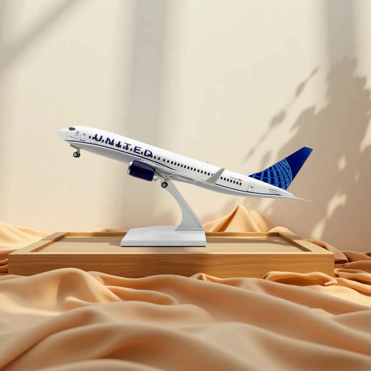 

Airplane Model United Airways B737 737 30CM Scale of 1:130 Plastic Resin Miniature with pedastal Collectors Edition Home Decor